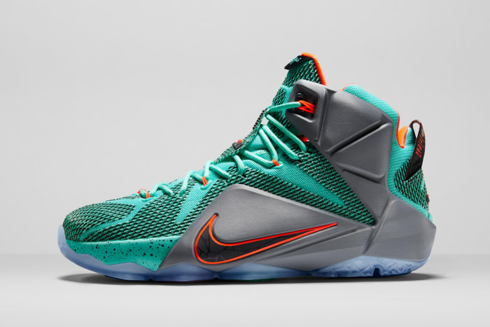 LeBron12_0.jpg